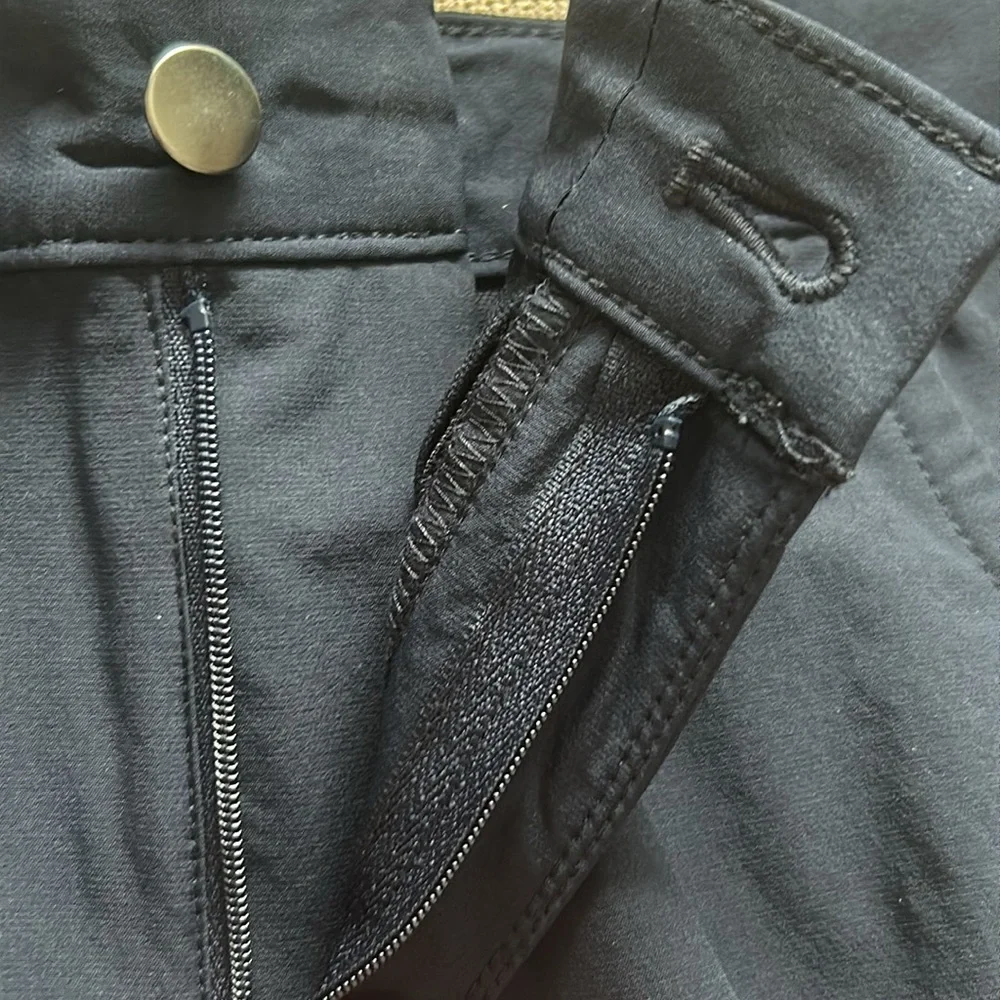 Slim Performance Chino Shorts (Above Knee) size L (10-12)